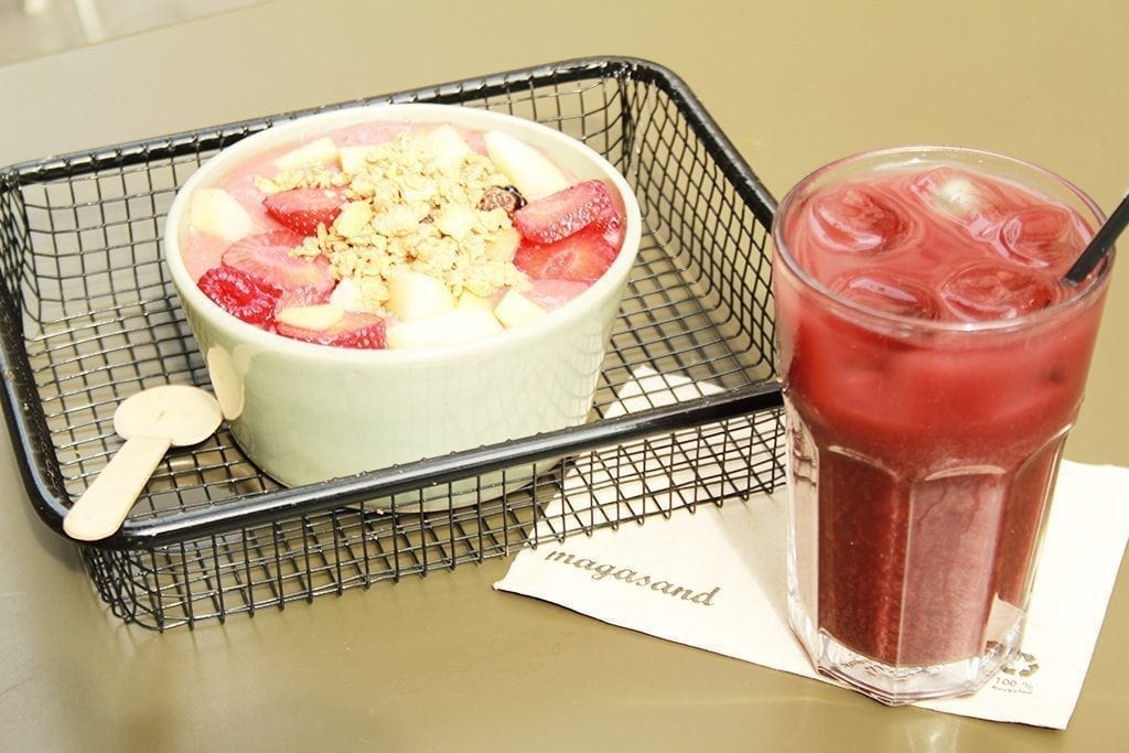 Desayuno açai brasileño de magasand Desayuno açai brasileño de magasand